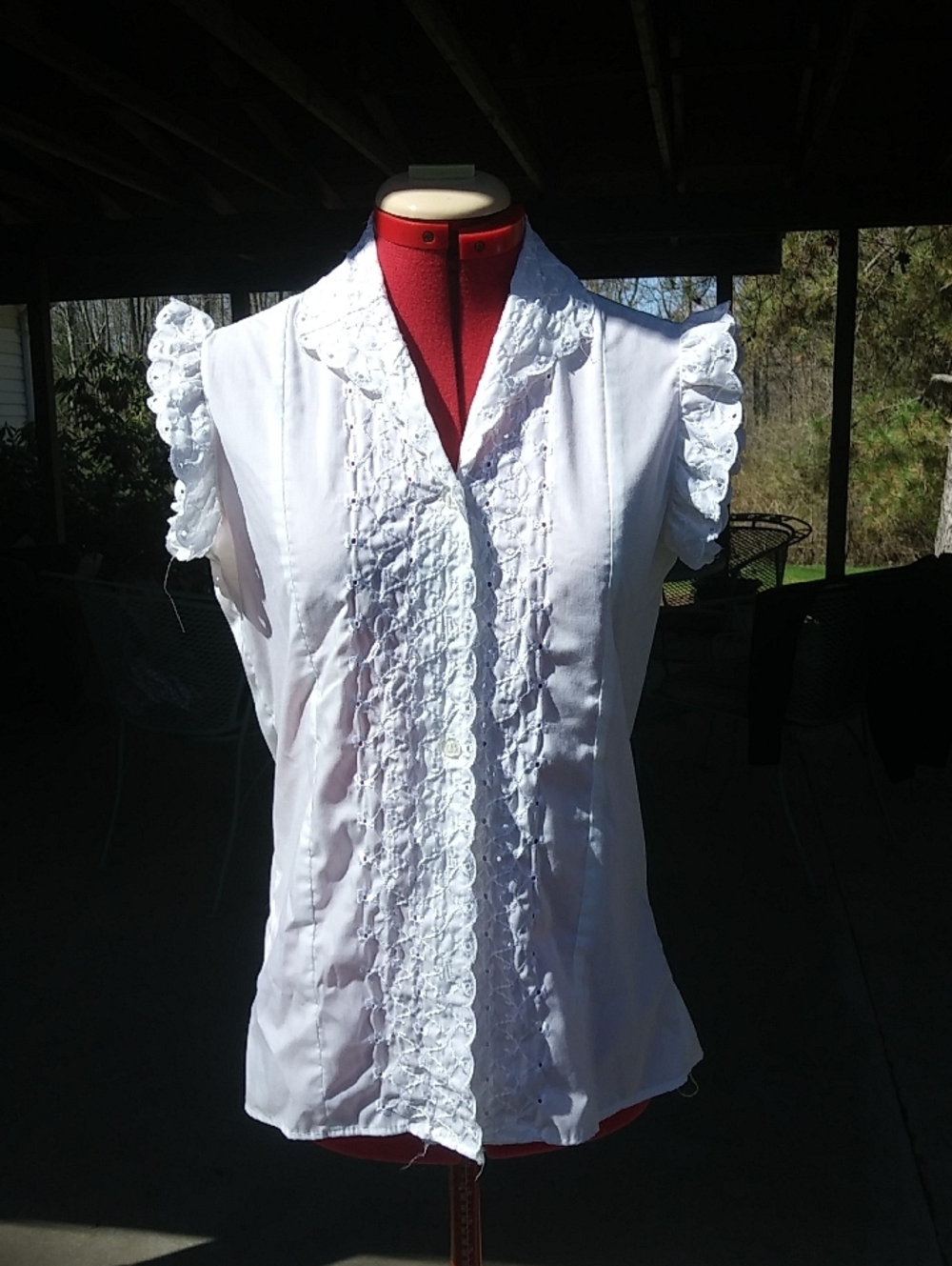 Vtg Eyelet Cottony Top